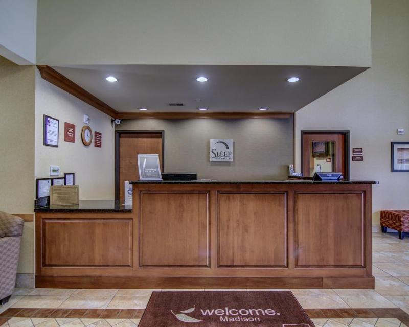Mainstay Suites Madison - Monona Esterno foto