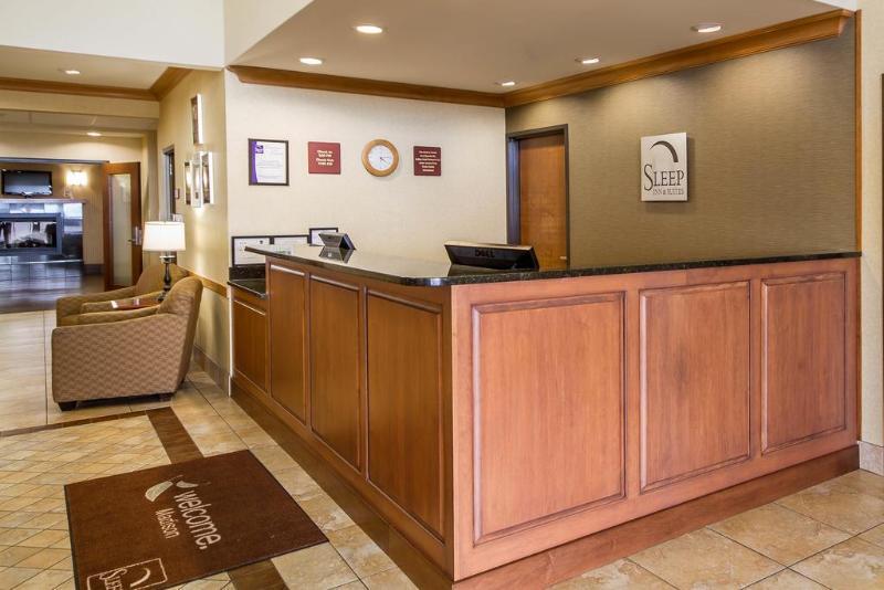 Mainstay Suites Madison - Monona Esterno foto